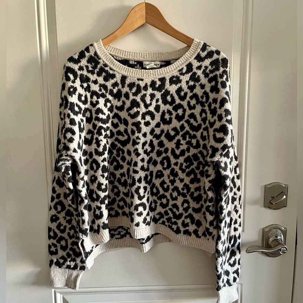 Animal Print Sweater, L
